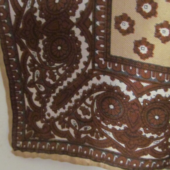 Vintage Scarf Unbranded Scroll Floral Browns & Champagne Gold Unused So Pretty - Picture 8 of 8